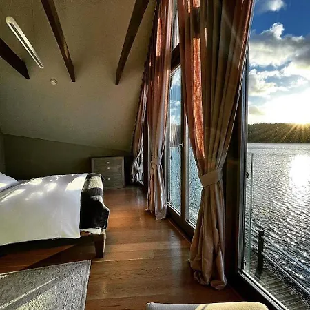 Przystan Knezka I Wino *