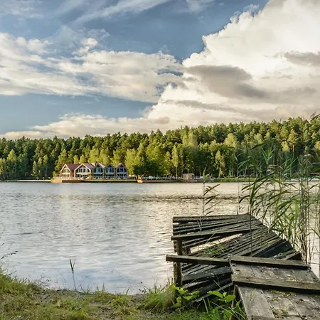 Przystan Knezka I Wino Resort Wygonin