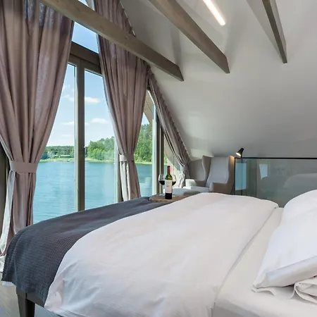 Przystan Knezka I Wino *