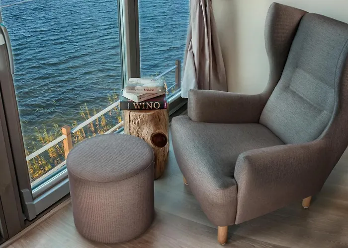 Resort Przystan Knezka I Wino *