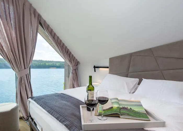 Przystan Knezka I Wino