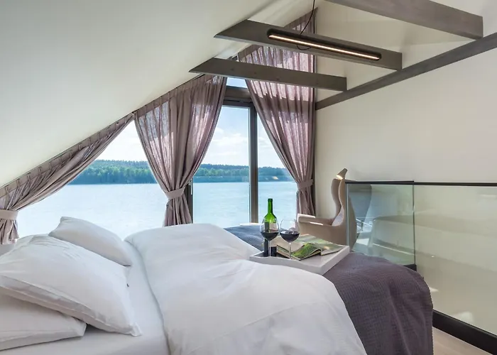 Przystan Knezka I Wino * Wygonin