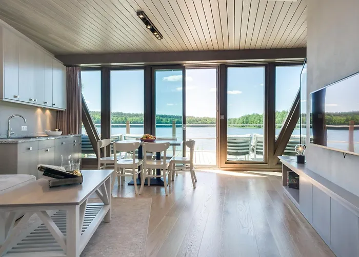 Przystan Knezka I Wino Resort *